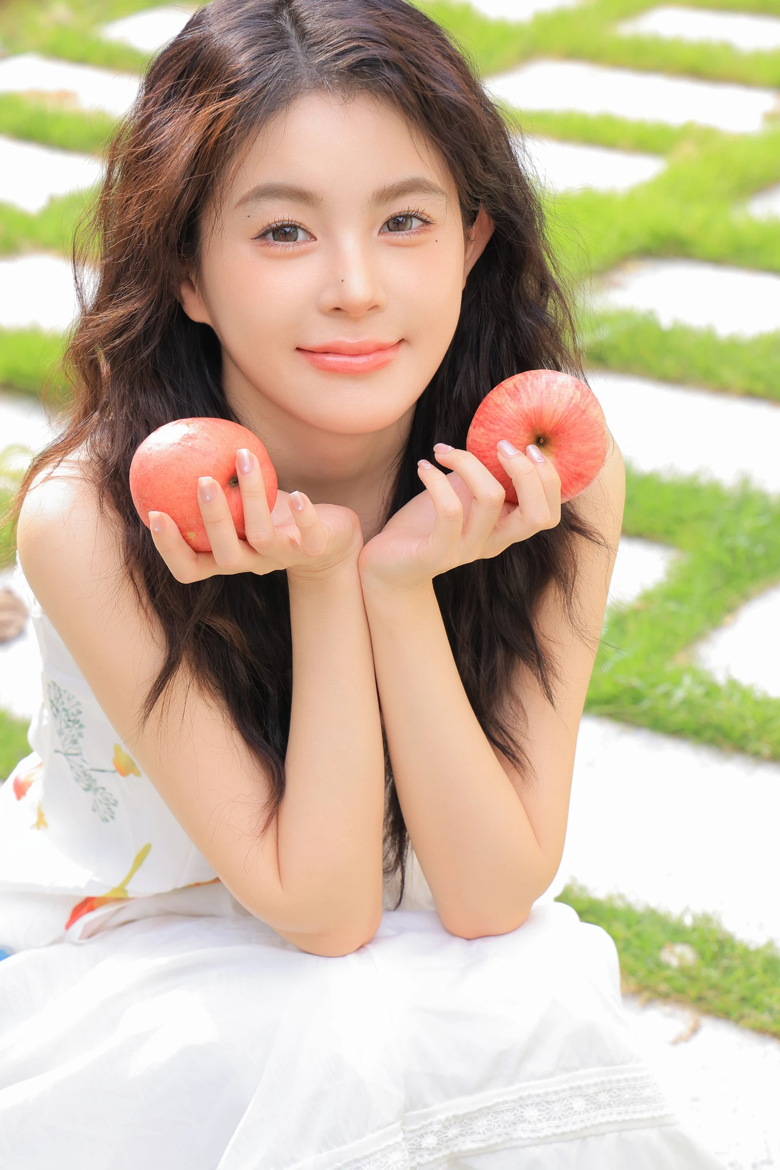 [YITUYU]艺图语-2024.10.16-绿荫环抱-裸心心-[25P-257MB]-2.webp